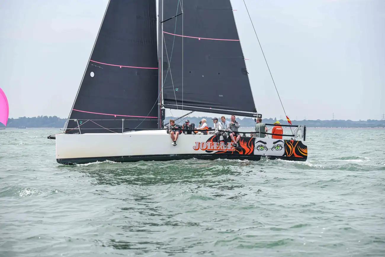 J Boats J111