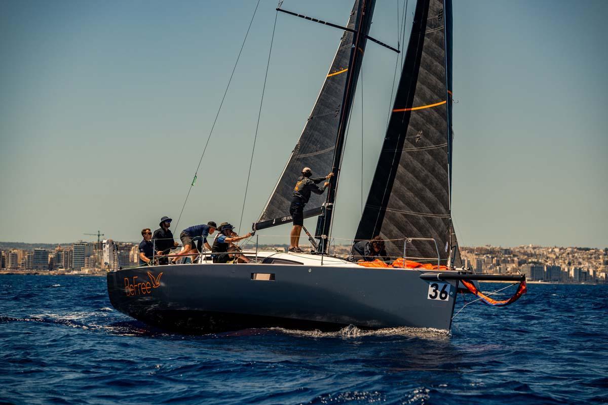 Jboat J112E