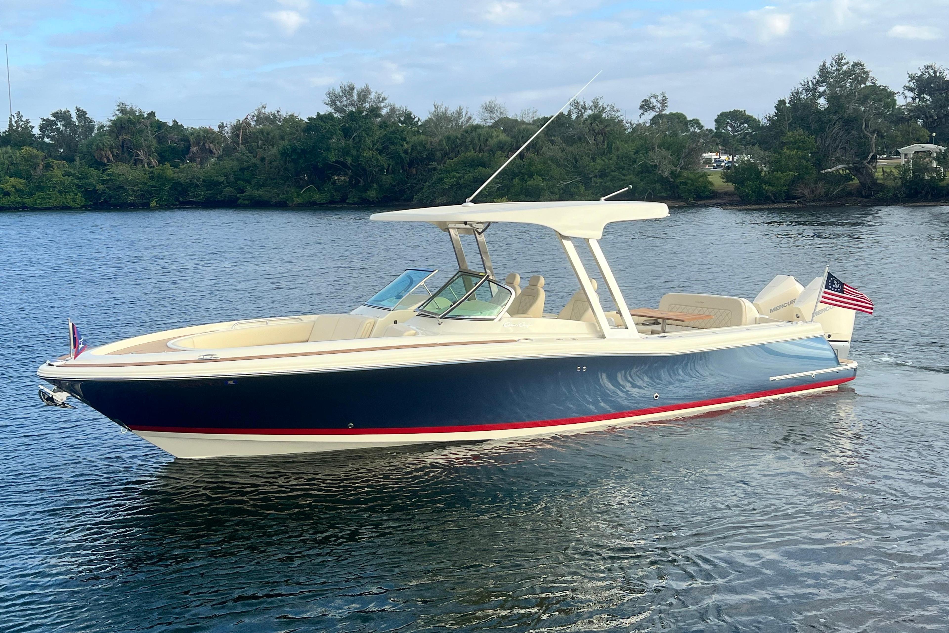 Chris-Craft Calypso 30