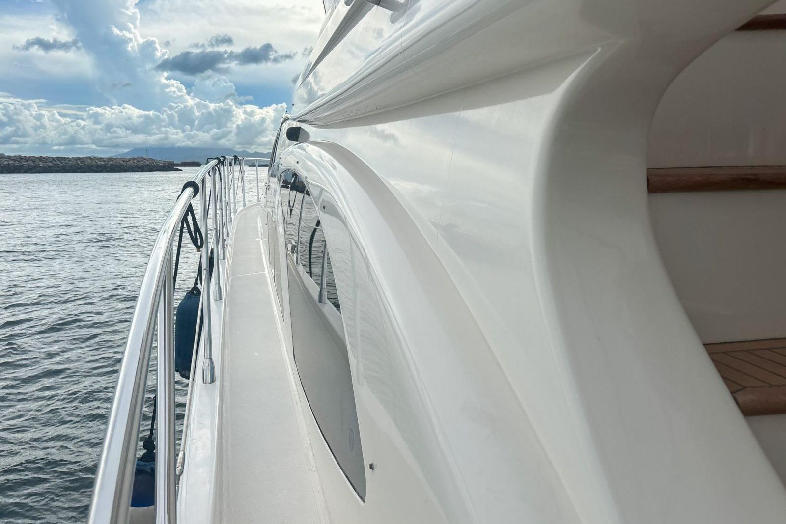 Azimut 62E
