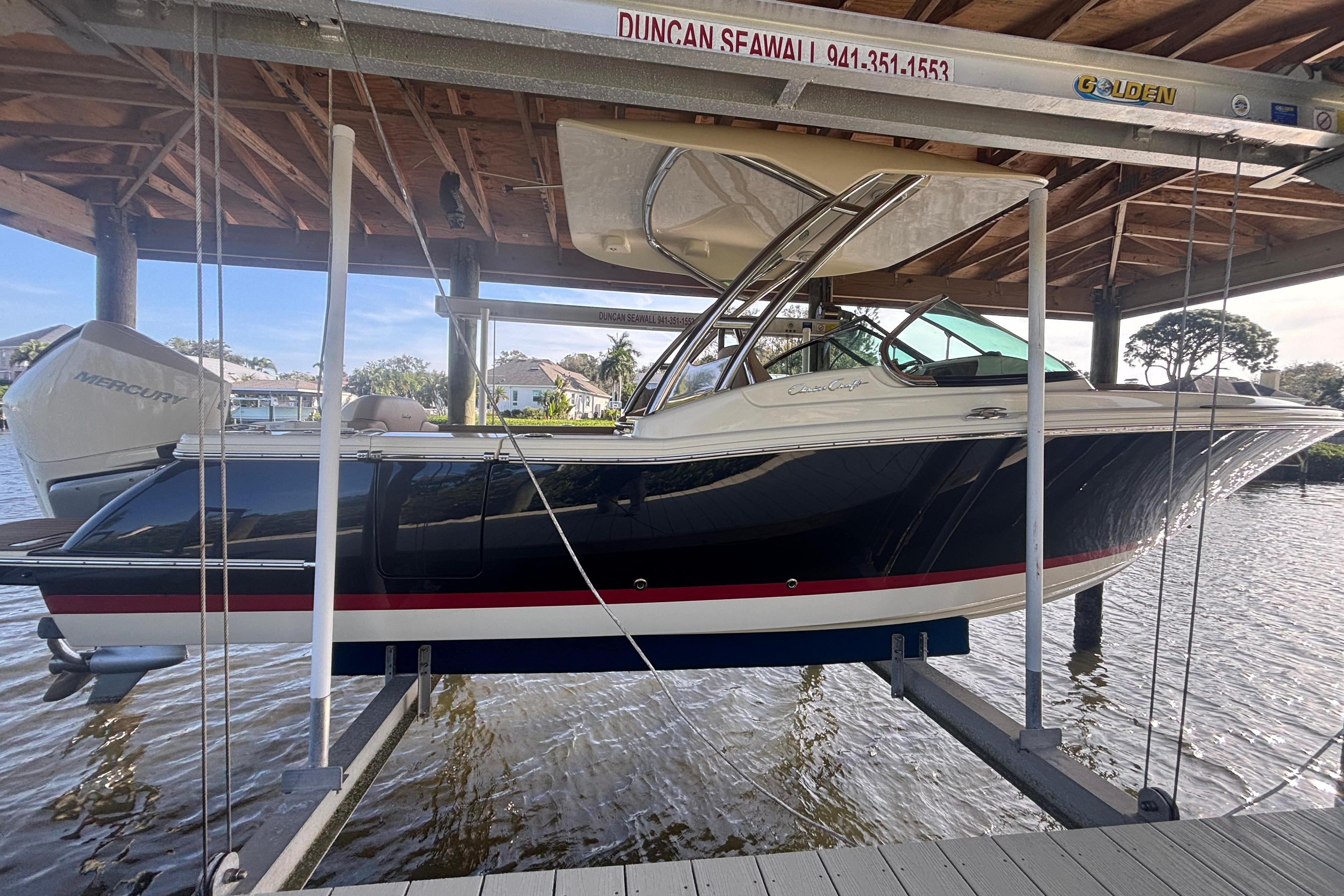Chris-Craft Calypso 24
