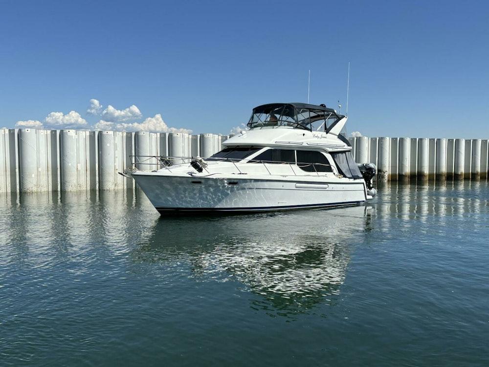 Bayliner 3788 Command Bridge