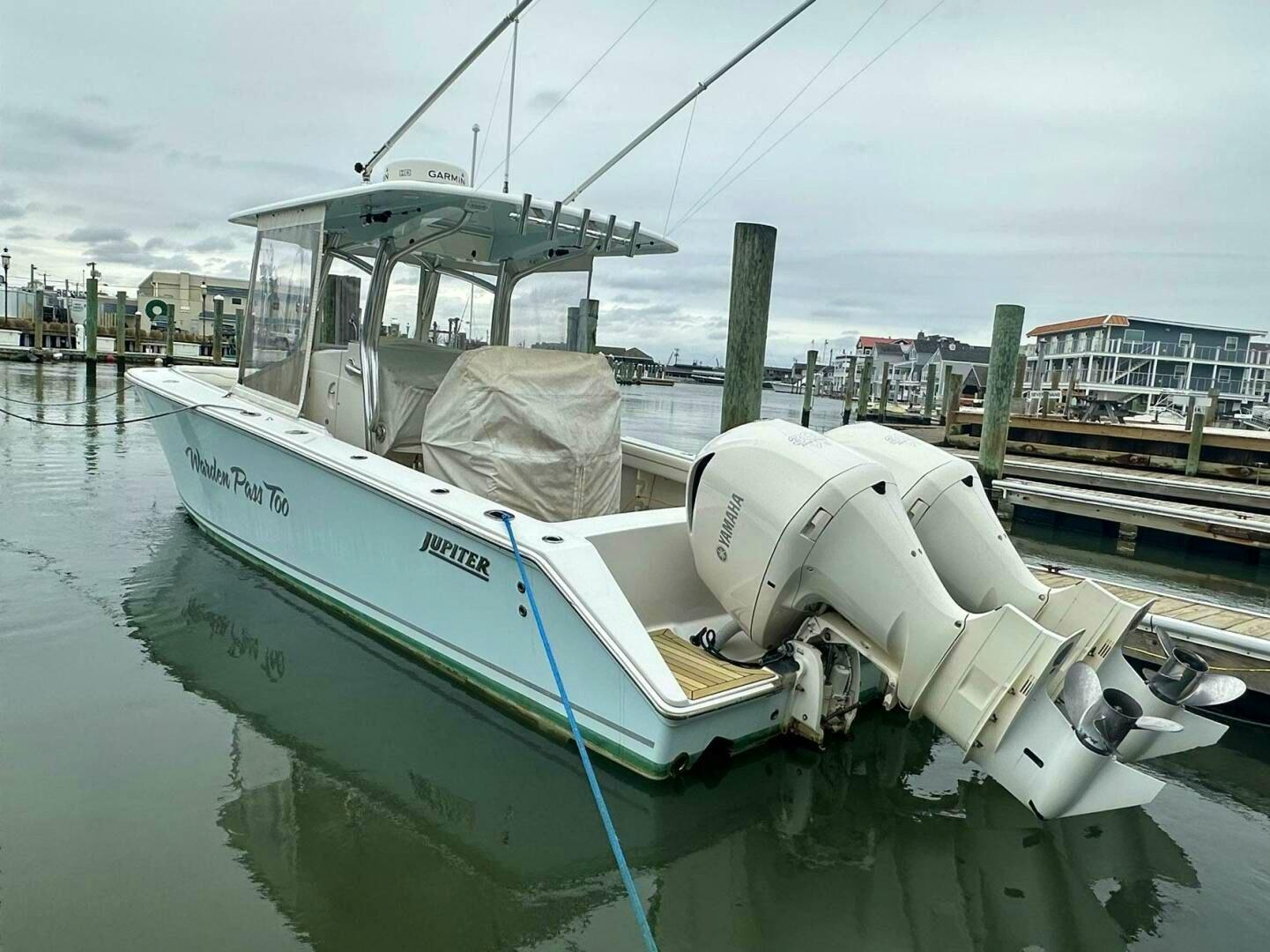 Jupiter Center Console
