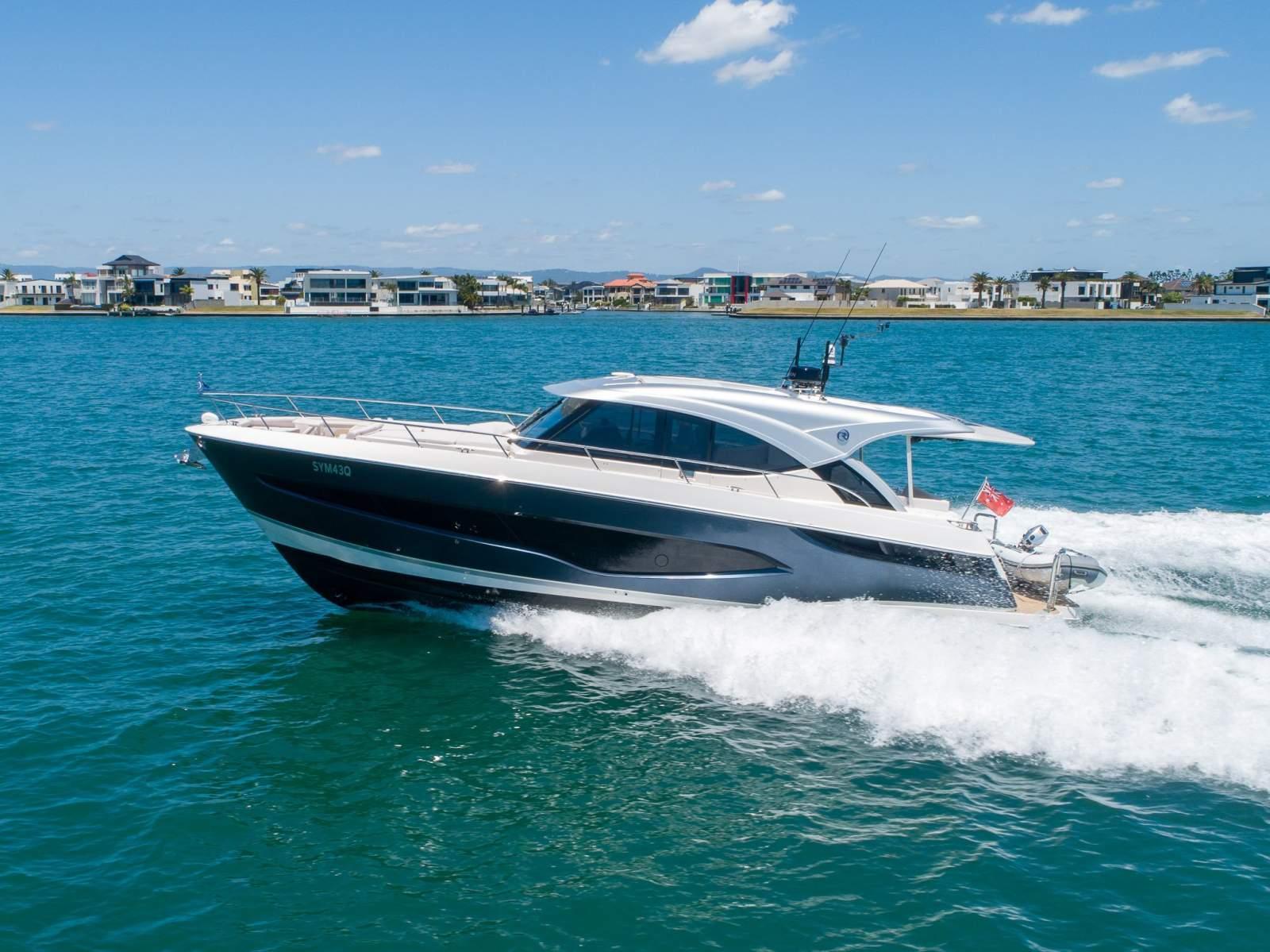 Riviera 4300 Sports Express