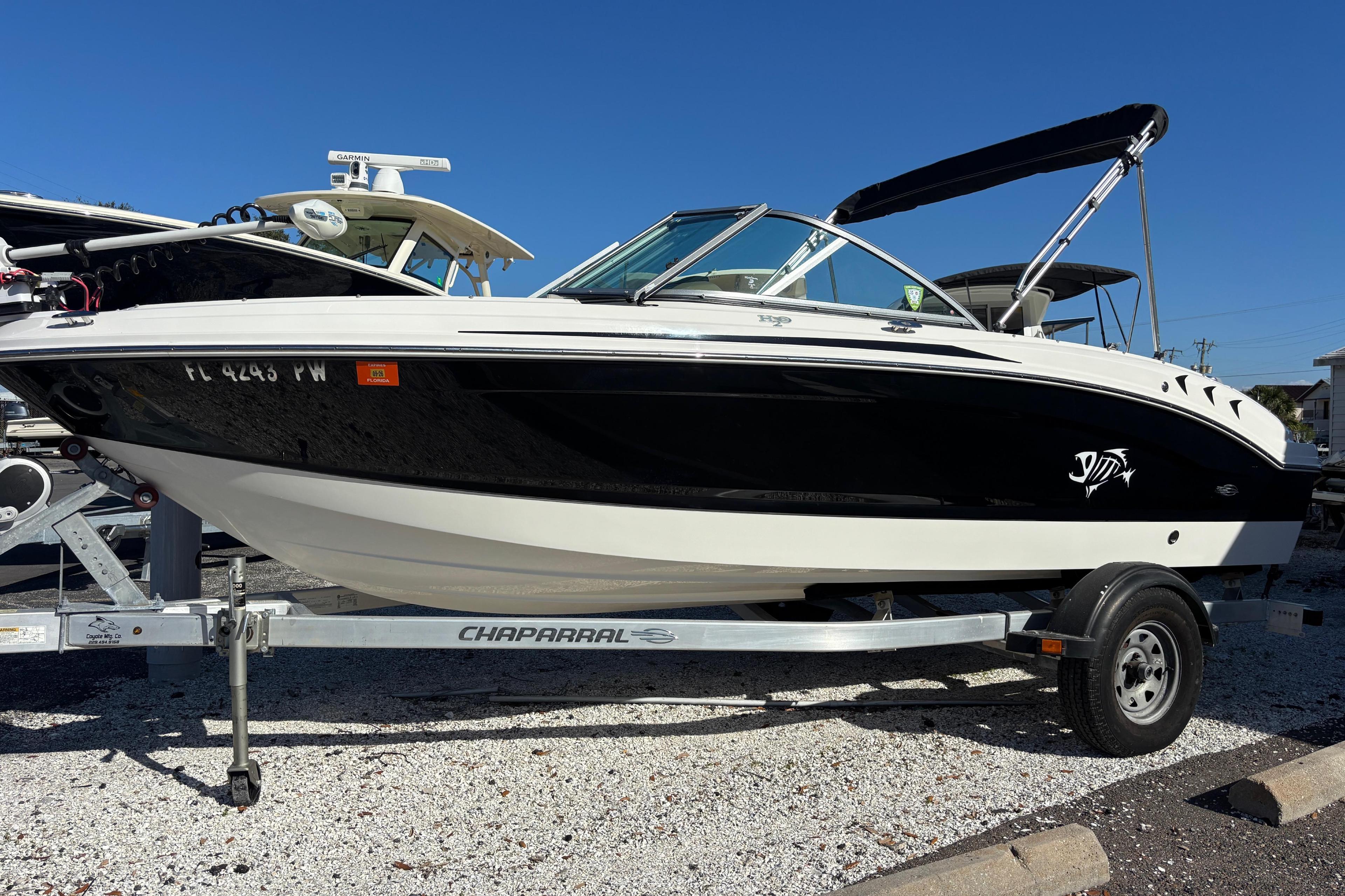 Chaparral 19 H2O Ski & Fish
