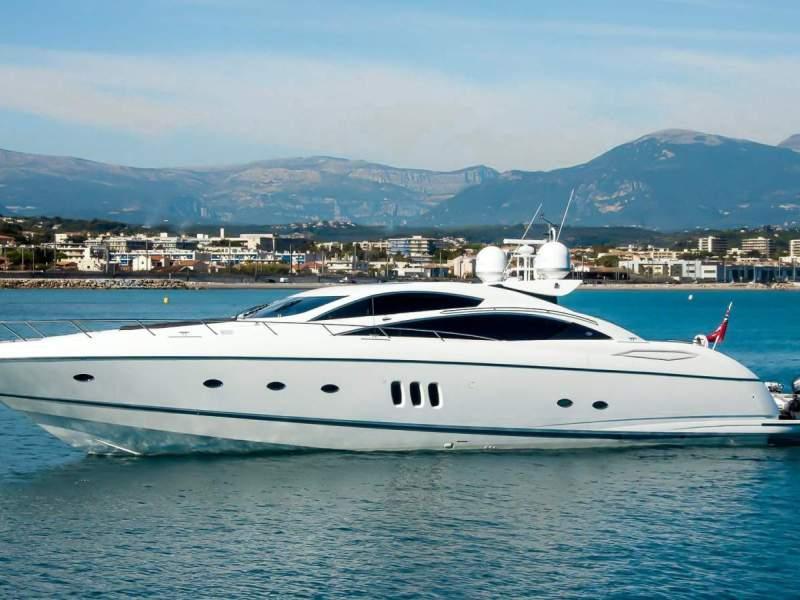 Sunseeker Predator 82