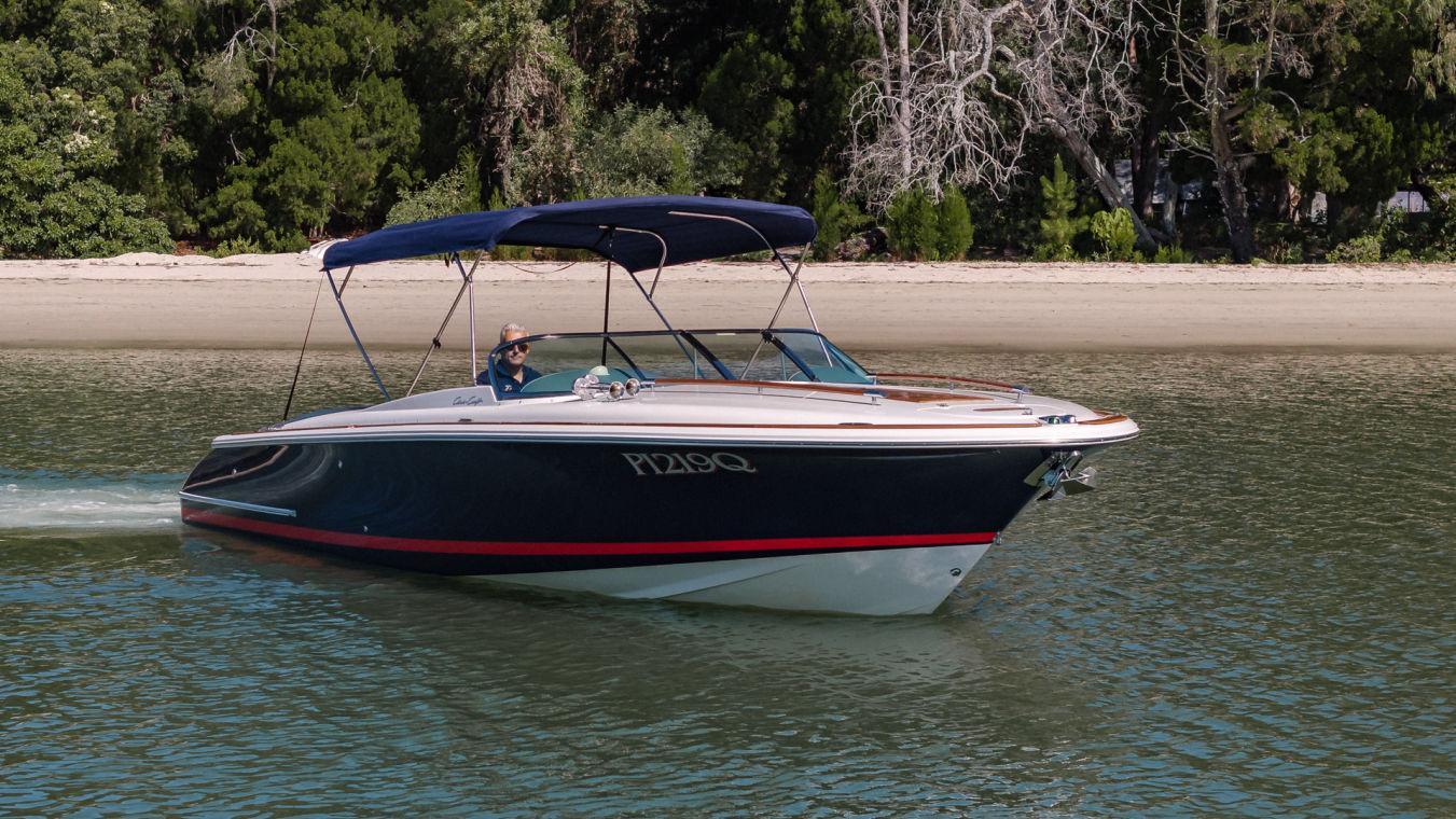 Chris Craft 28 Corsair