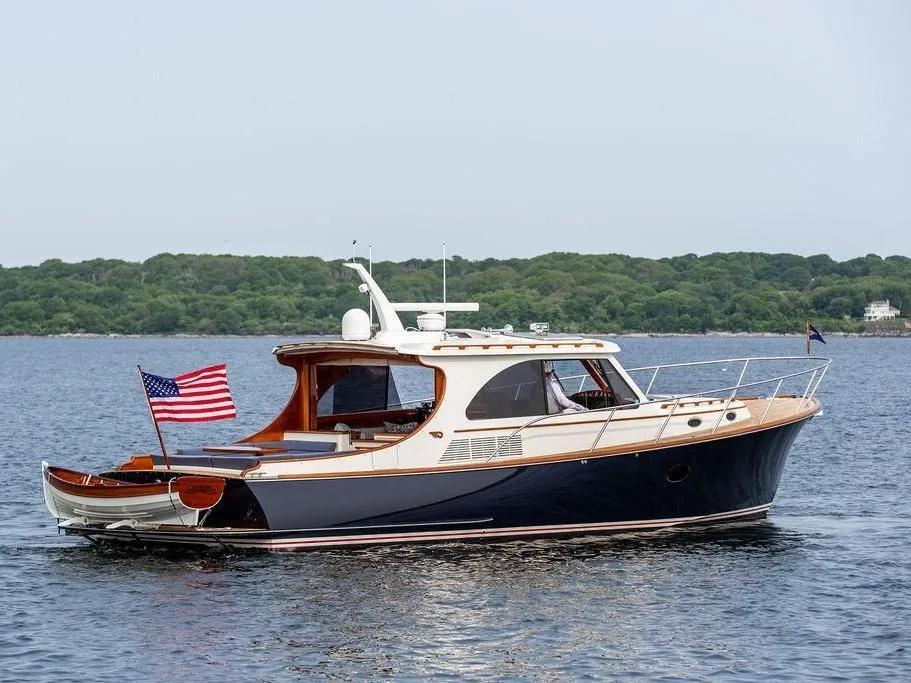 Hinckley Talaria 43