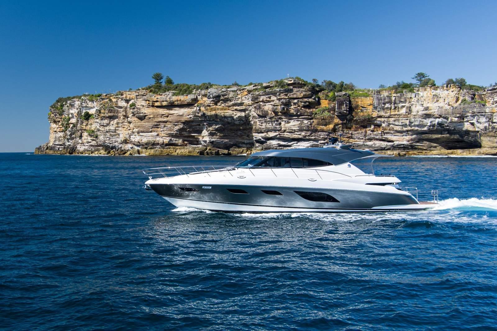 Riviera 6000 Sport Yacht Platinum Edition