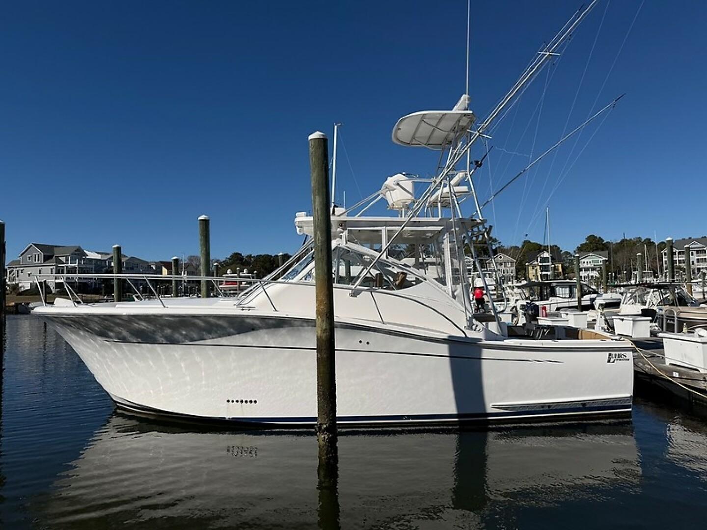 Luhrs 37 IPS Canyon Series