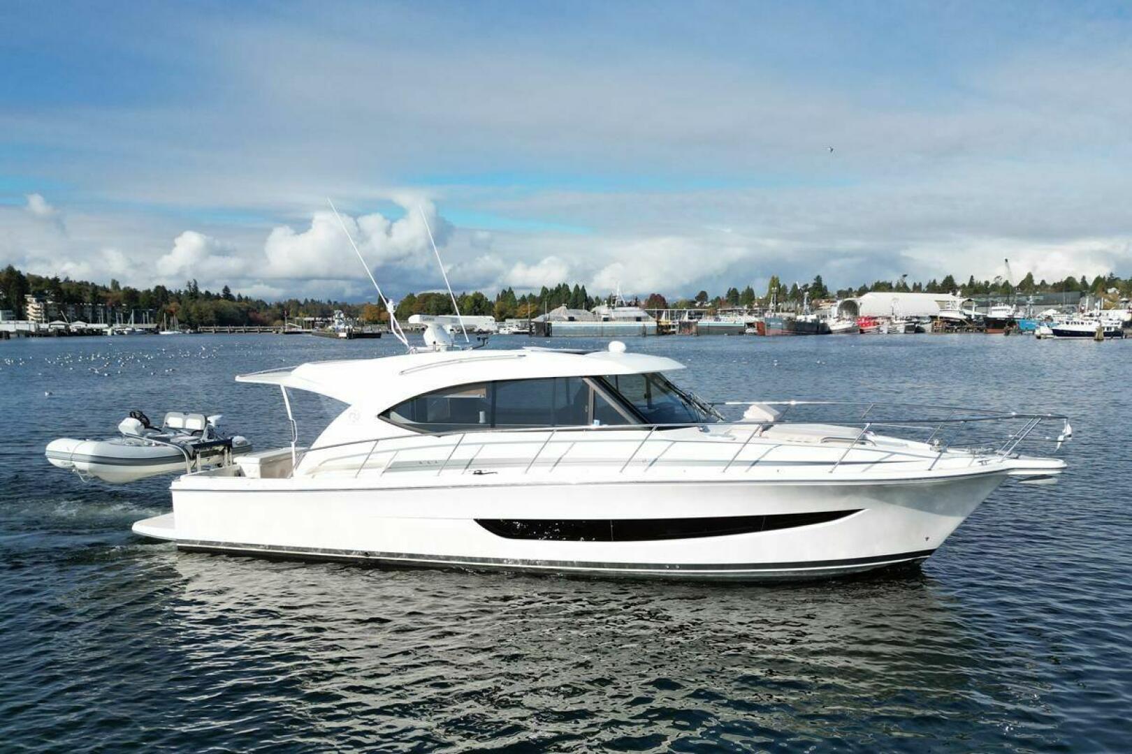 Riviera Australia 395 SUV