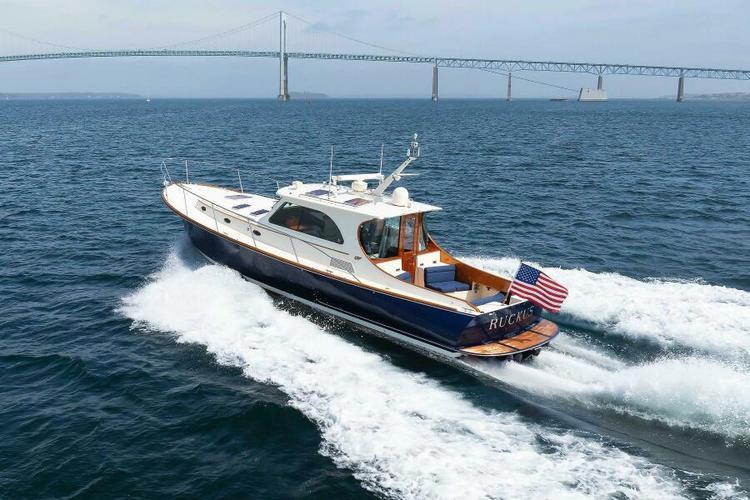 Hinckley Talaria 44
