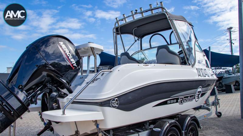 Revival 590 Offshore Half Cabin