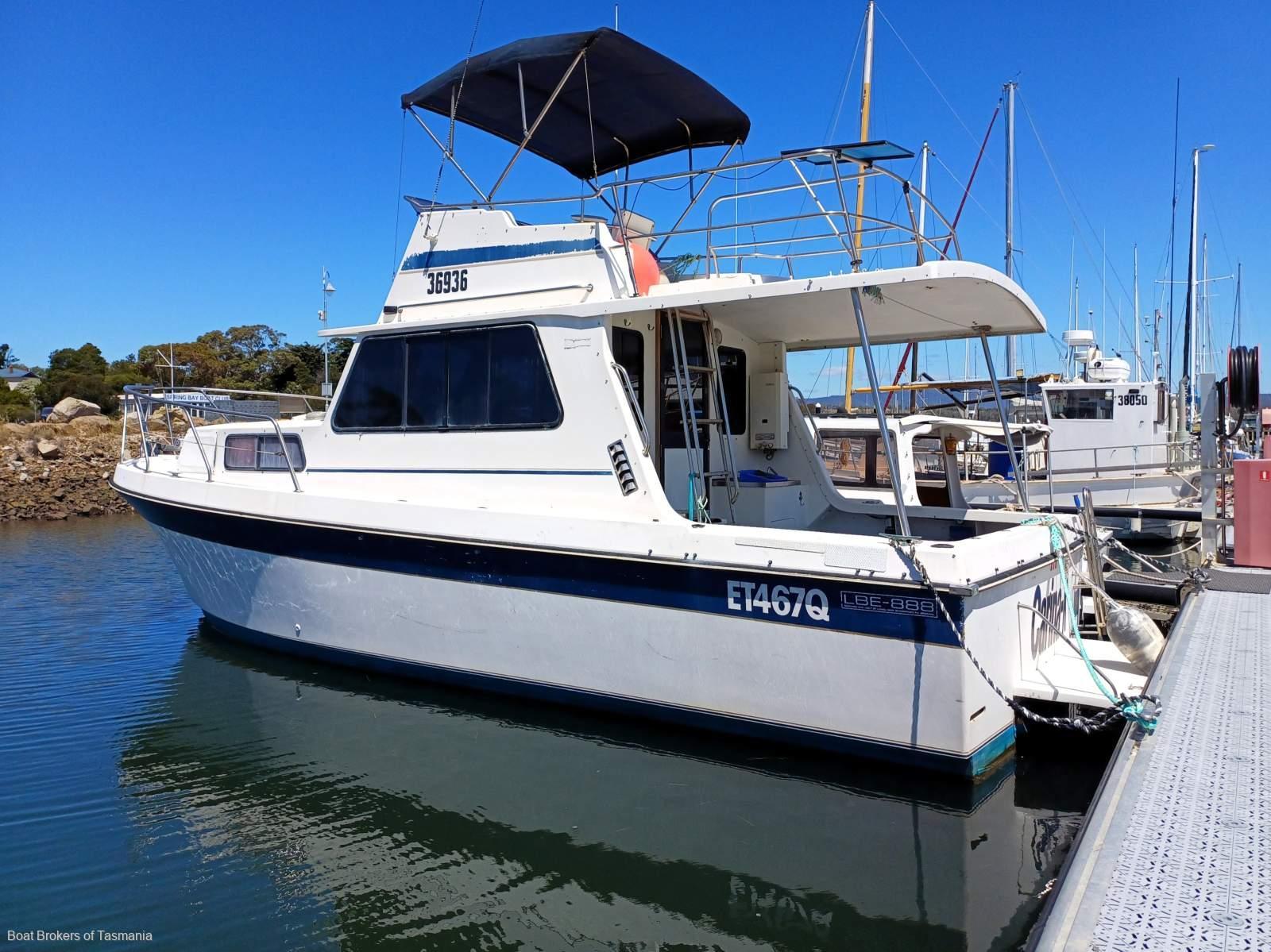 Roberts Flybridge Cruiser