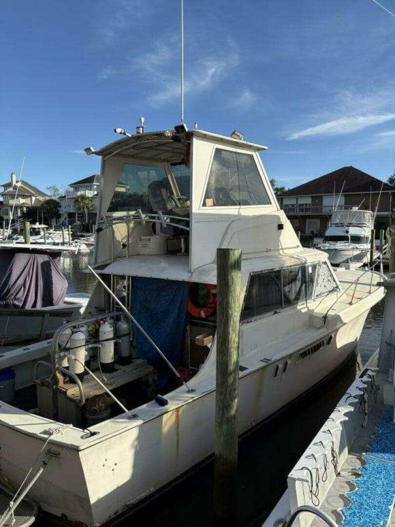 Hatteras 41 Twin Cabin Convertible