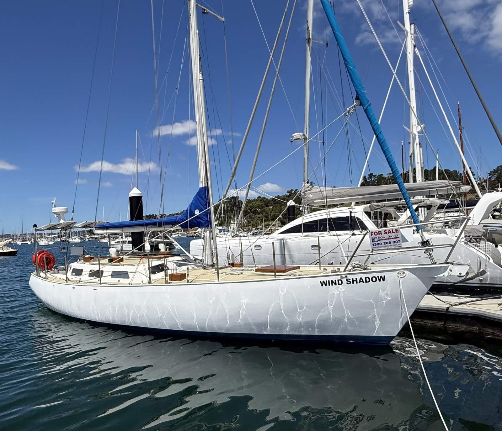 Adams 40 Custom Design Wind Shadow