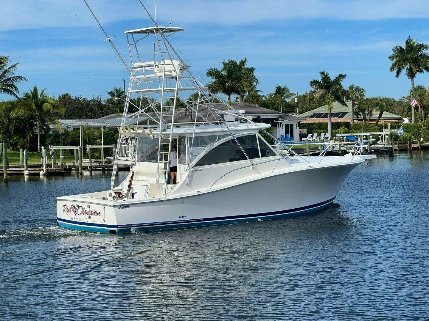 Luhrs 41 Hardtop Express