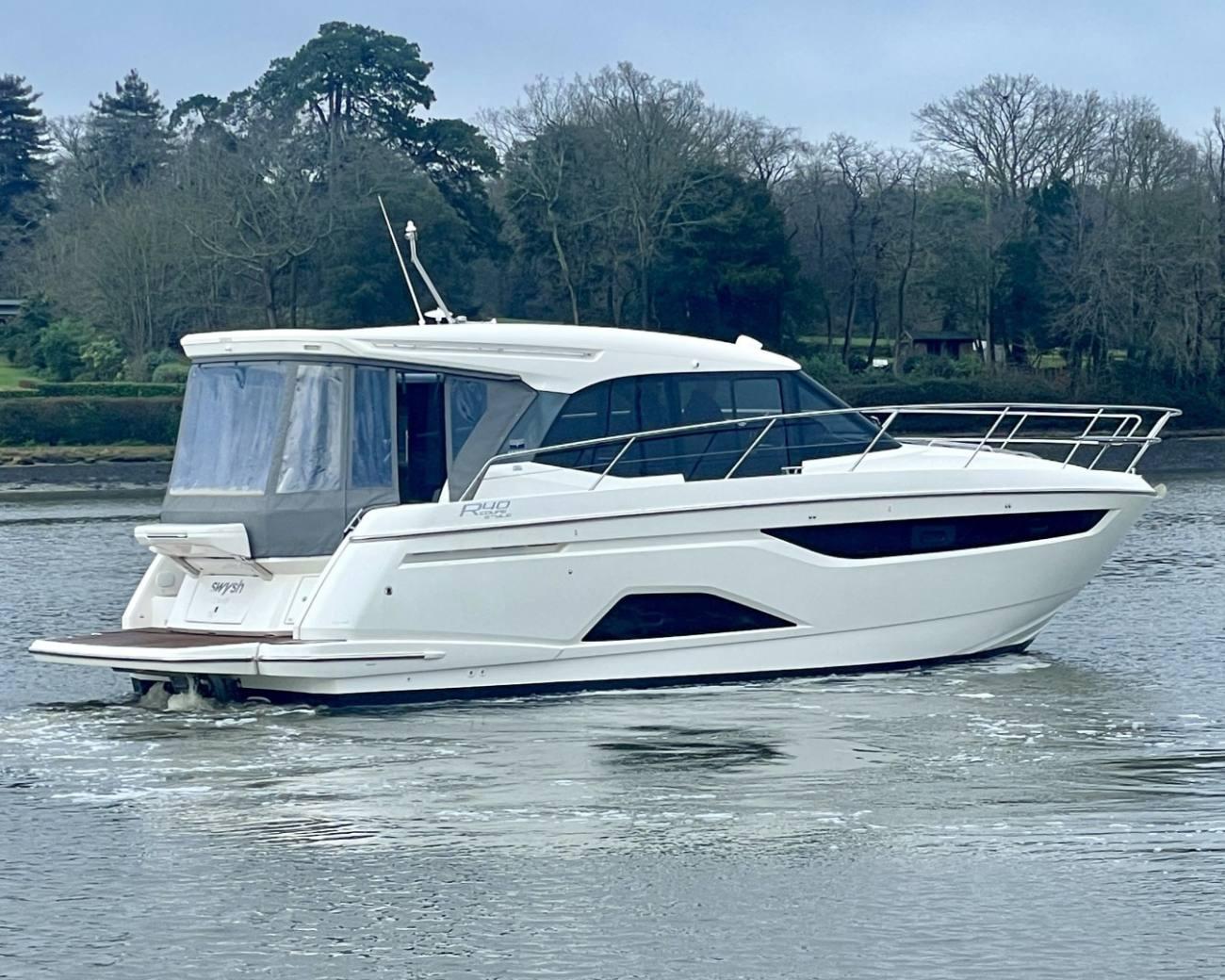 Bavaria R40 Coupe