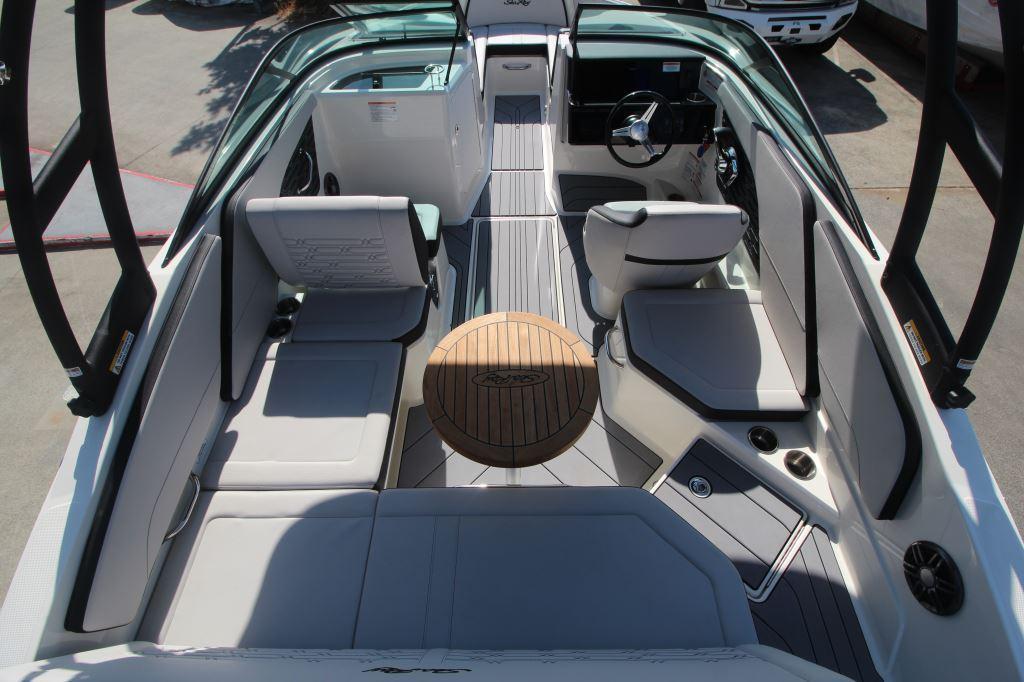 Sea Ray 210 SPX OB