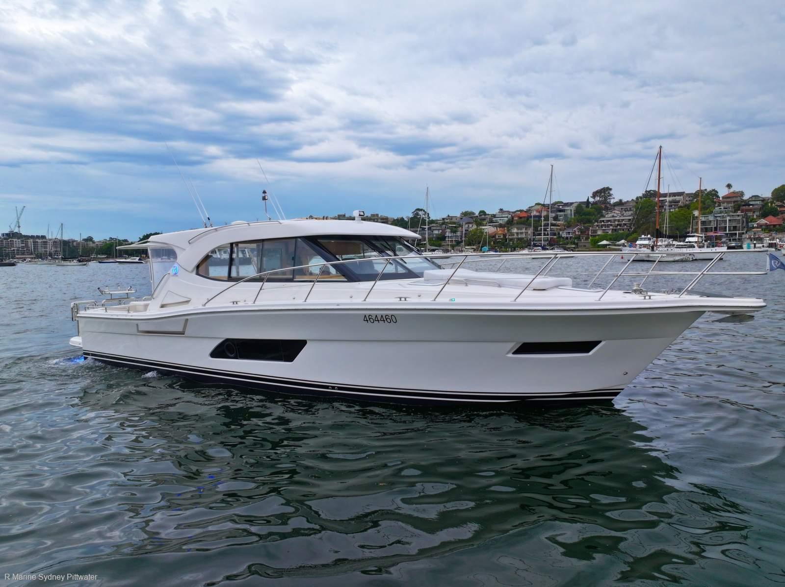 Riviera 445 SUV