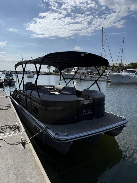 Bennington LX23 Swing Back