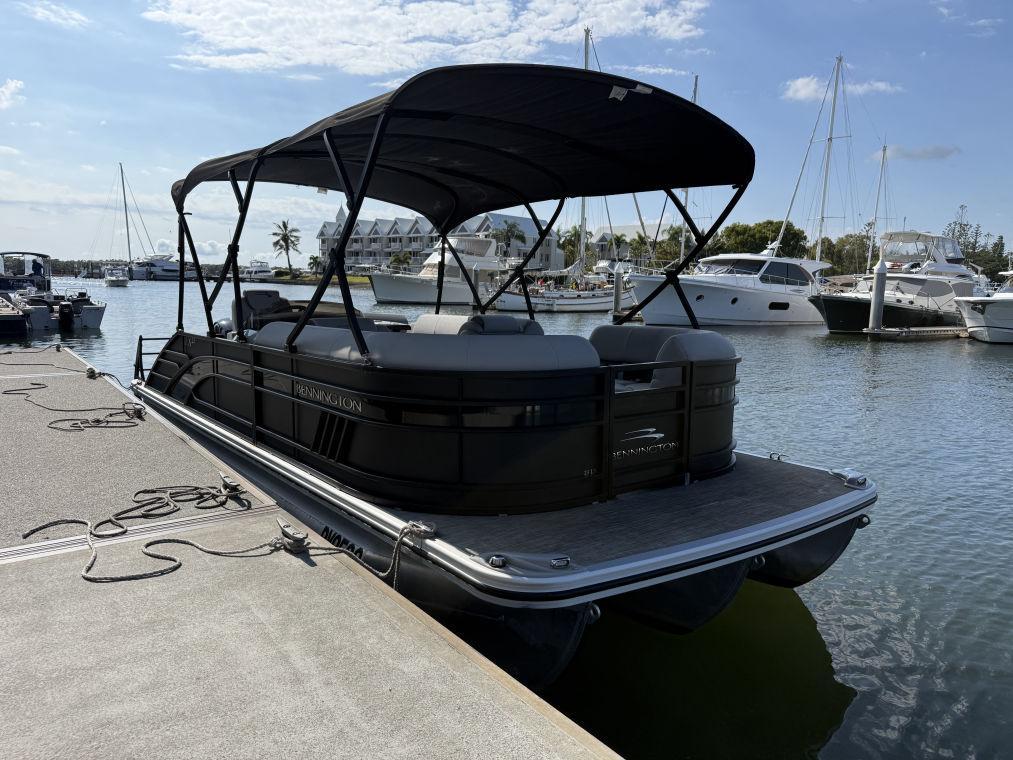 Bennington LX23 Swing Back