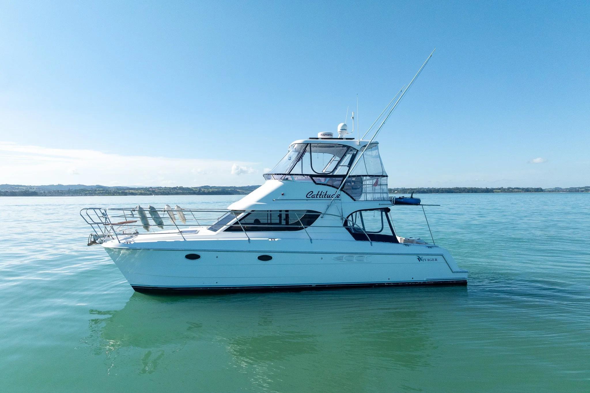 Voyager V1100