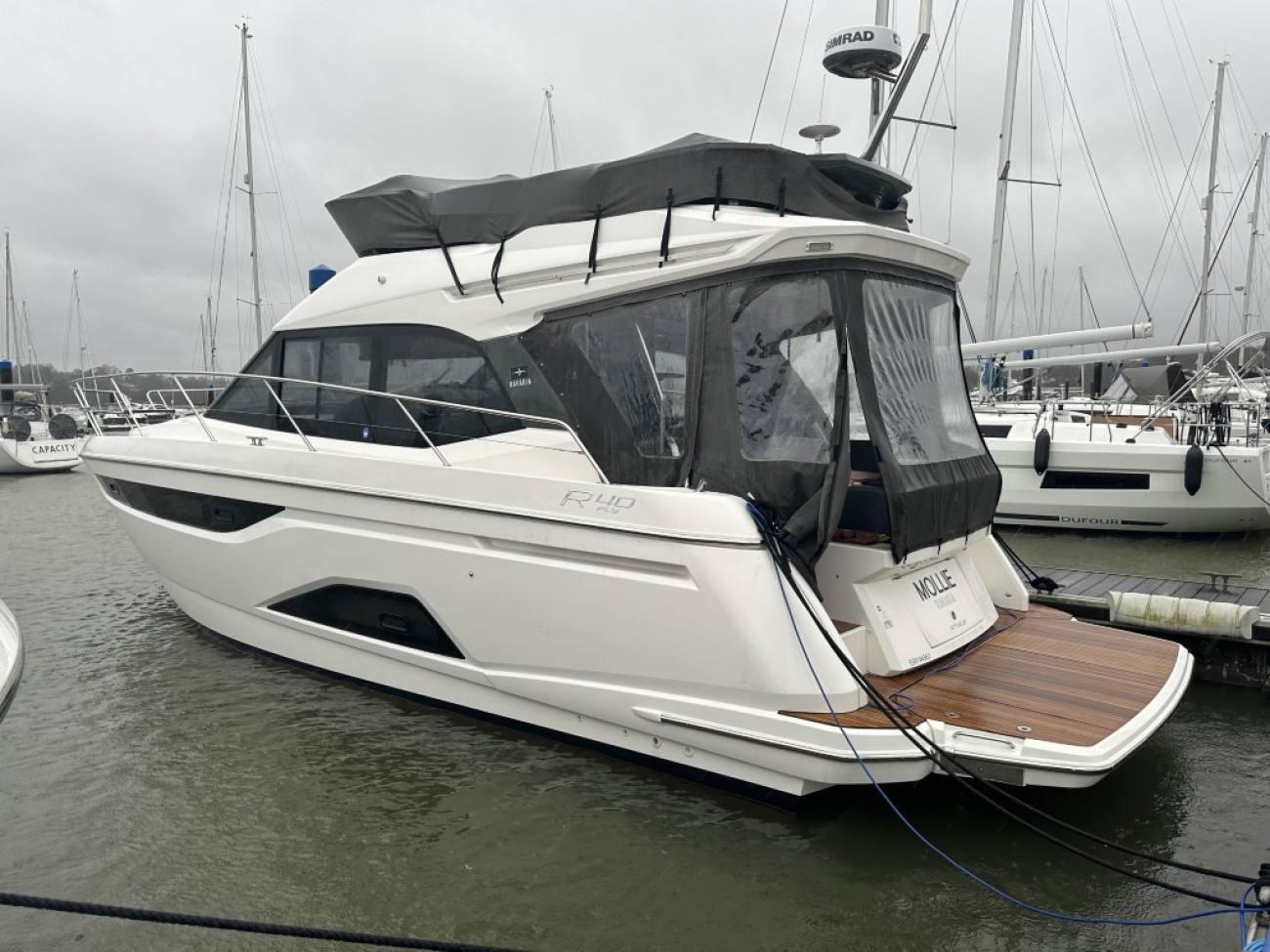 Bavaria R40 Fly