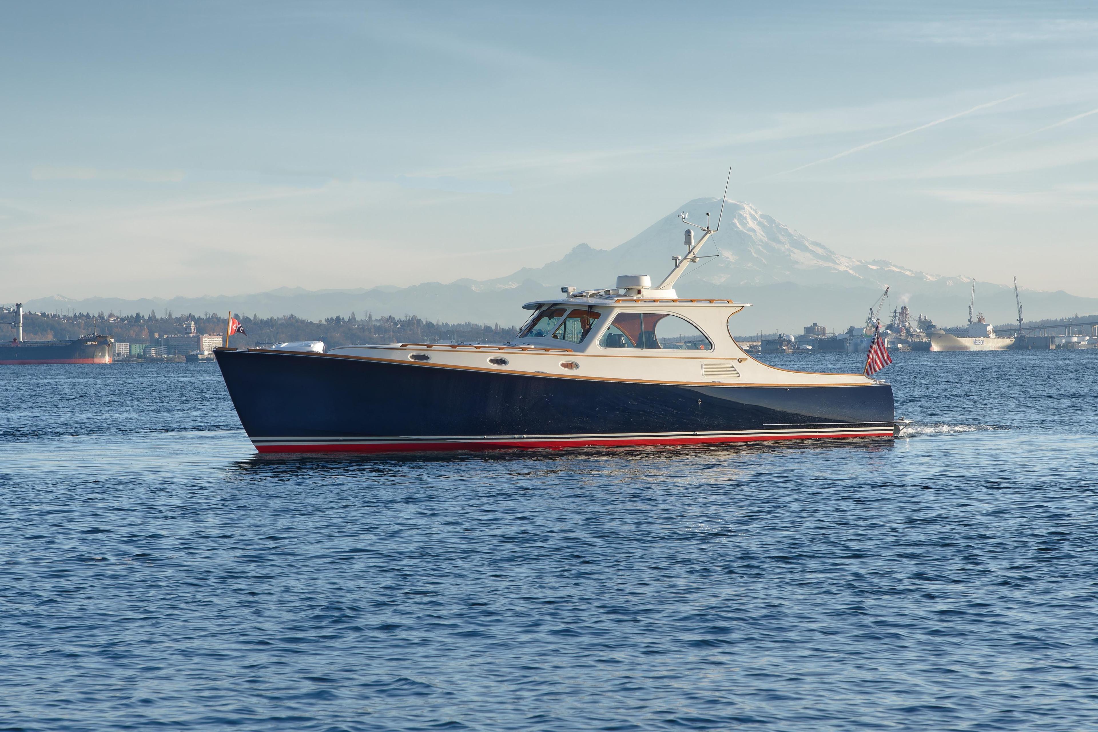 Hinckley Talaria 44