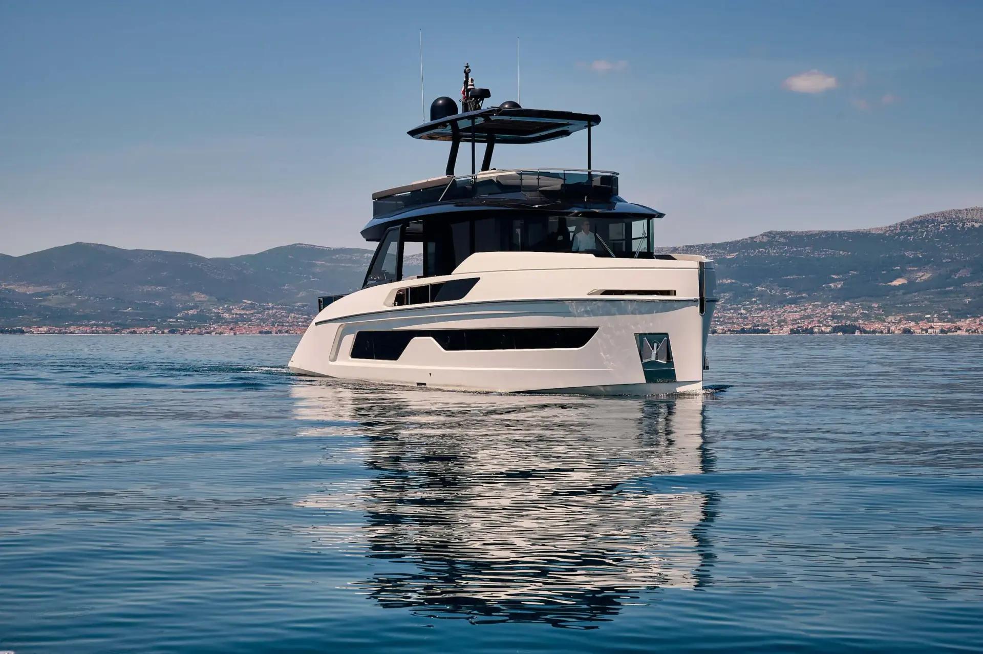 EXPLORER 62