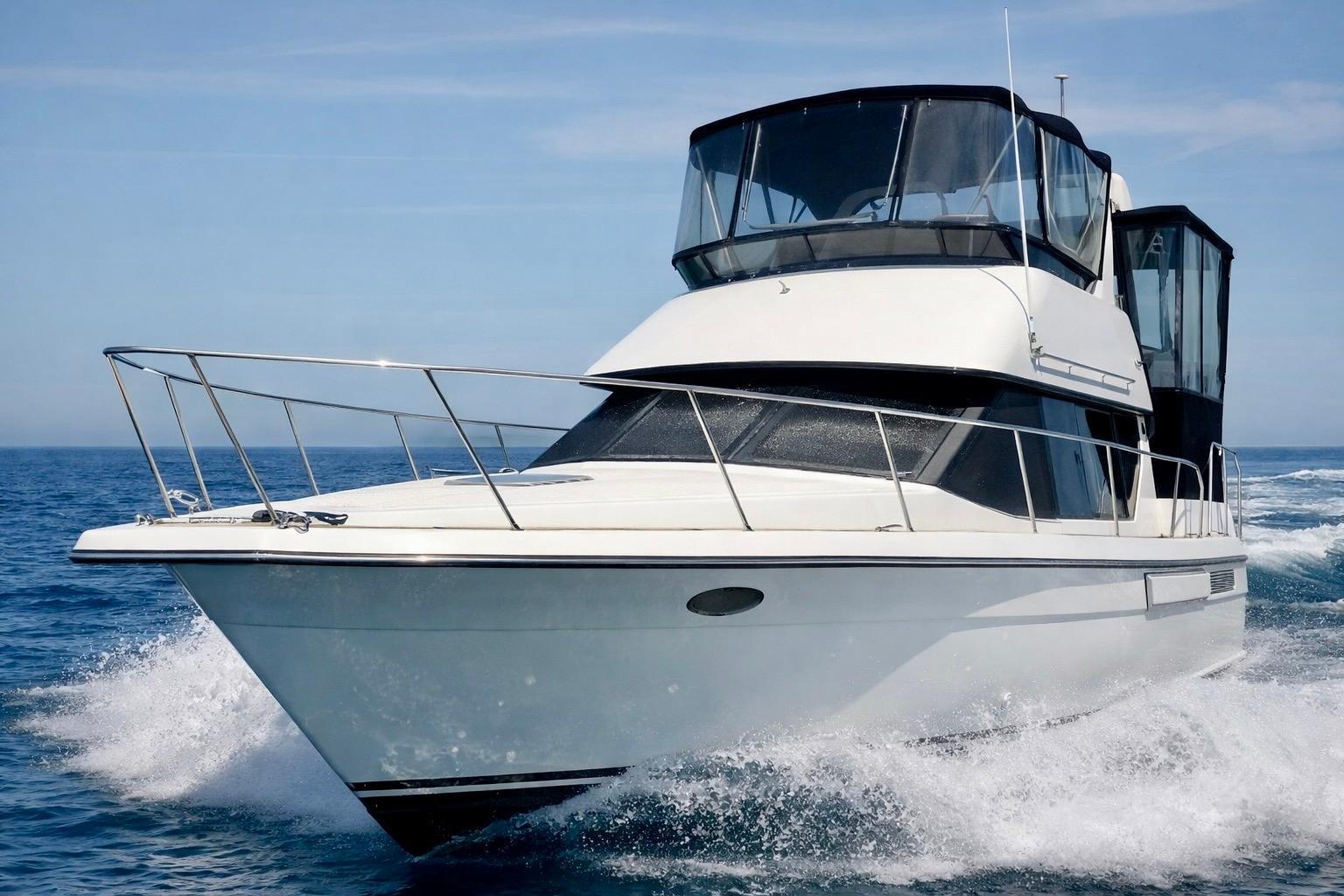 Carver 33 Aft Cabin Motor Yacht
