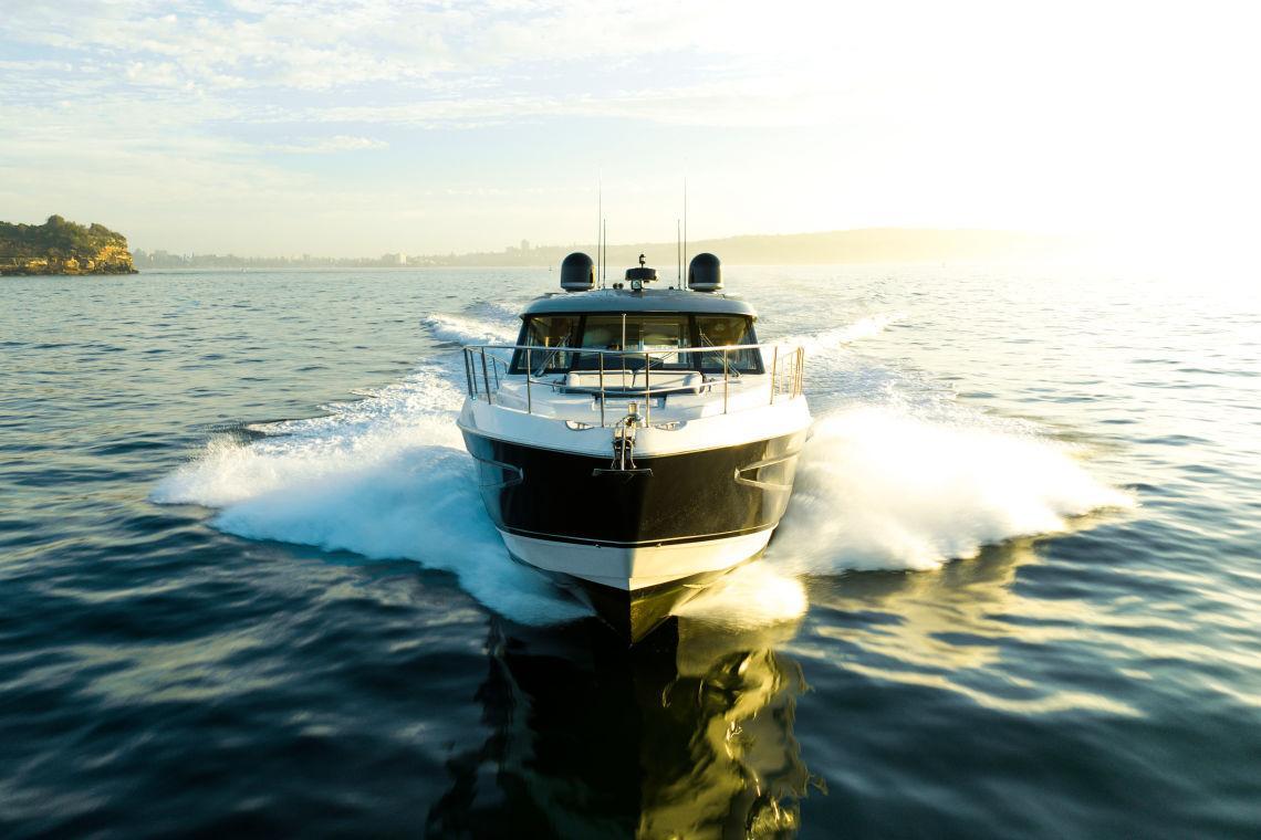 Riviera 5400 Sport Yacht Platinum Edition