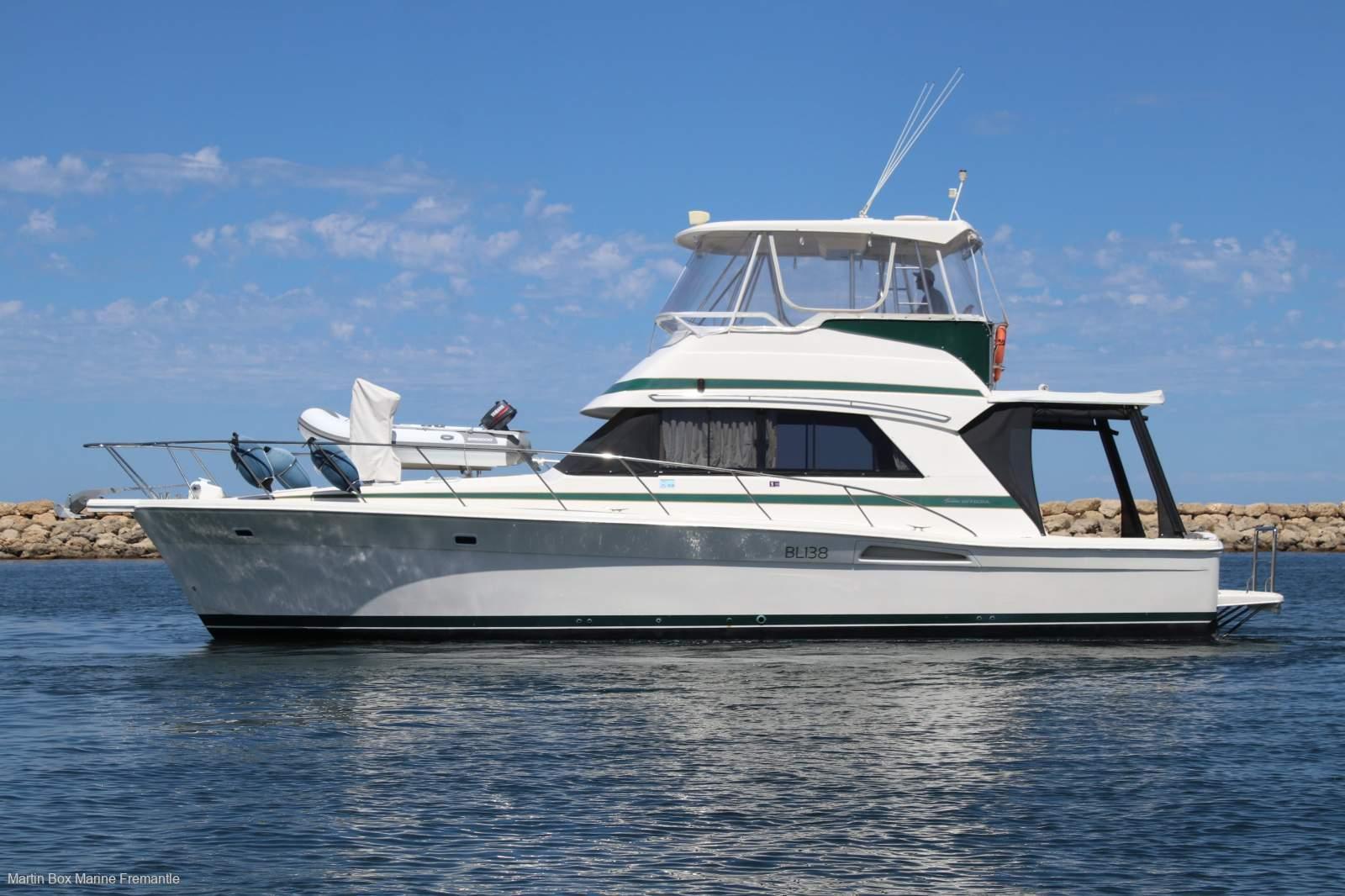 Riviera 43 Flybridge
