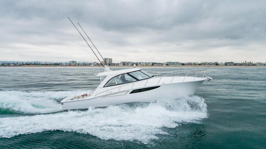 Mag Bay 42 Hardtop Express