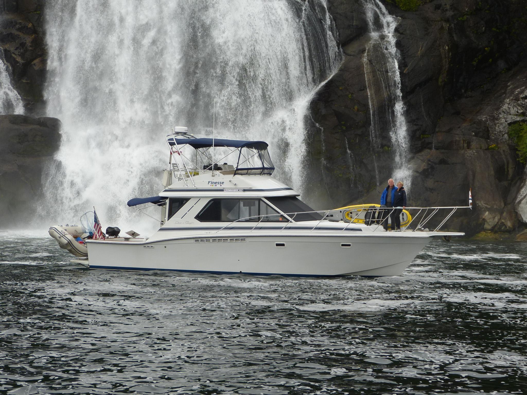 Chris Craft 392 Commander