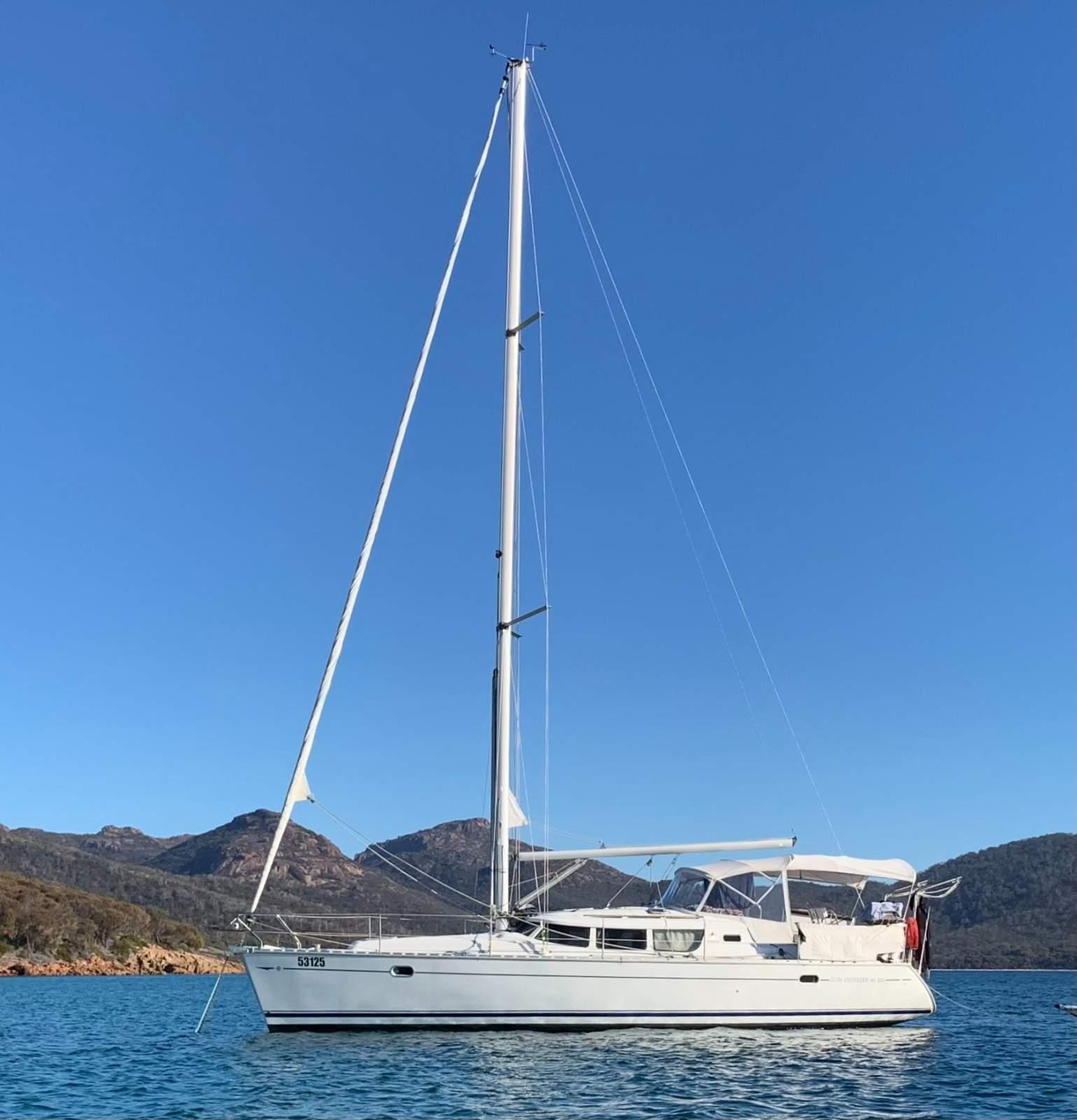 Jeanneau Sun Odyssey 40 Deck Saloon