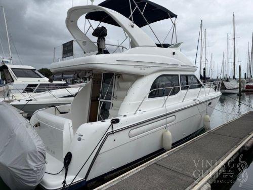 Bayliner 3488 Command Bri