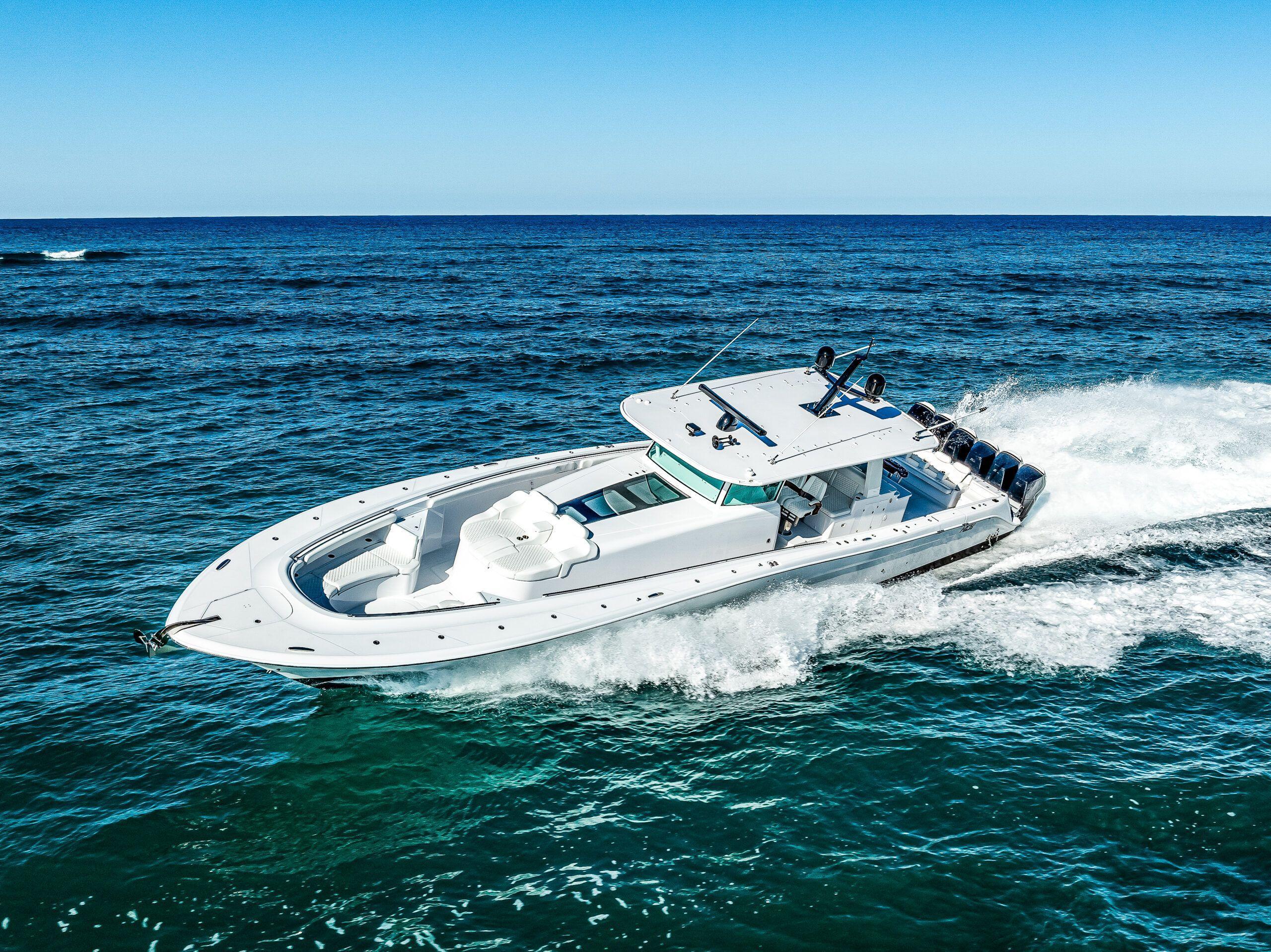 HCB 65' Estrella