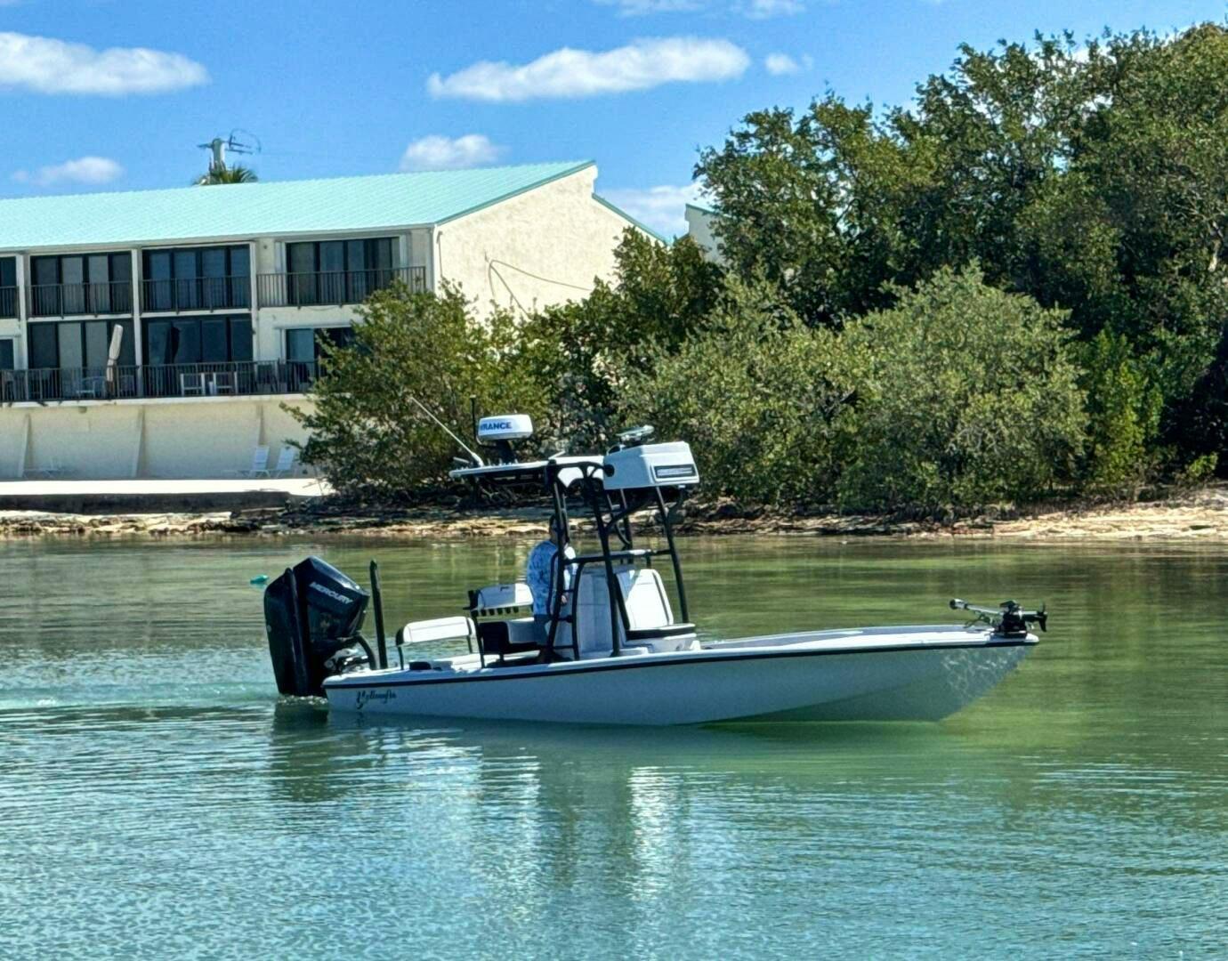 Yellowfin 24 Bay Boat