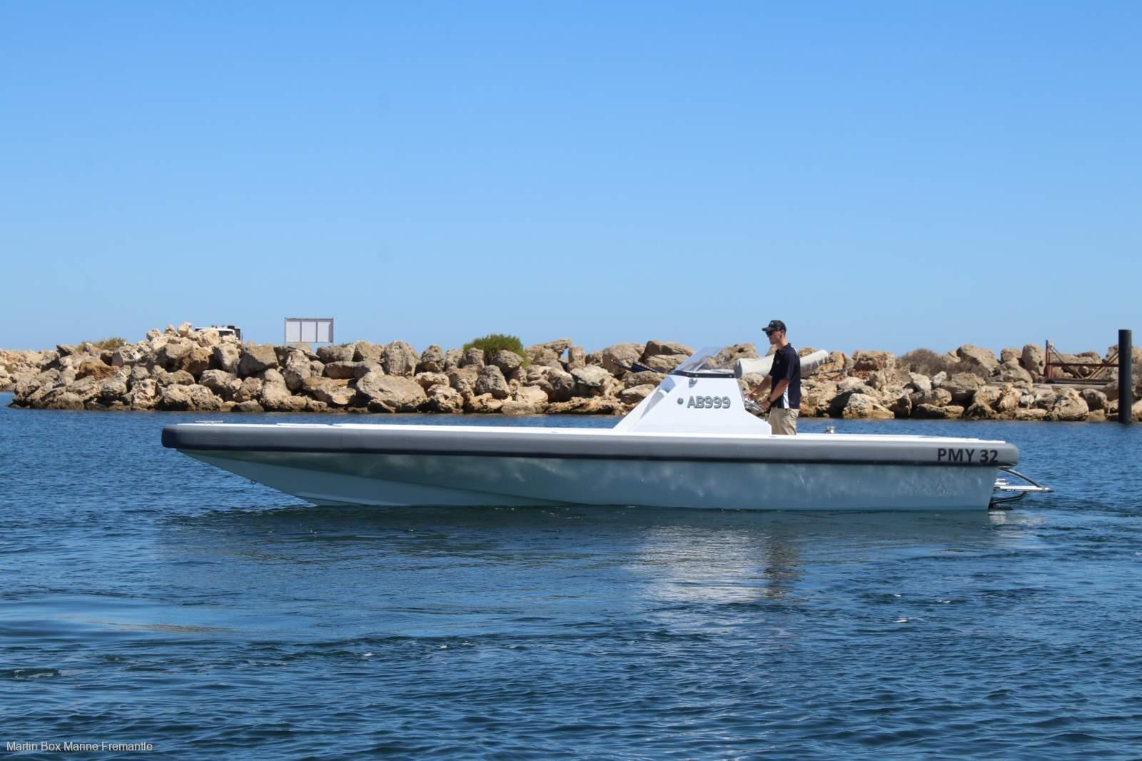 Peter Milner 32 Centre Console