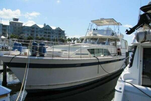 Chris-Craft 55 Commander