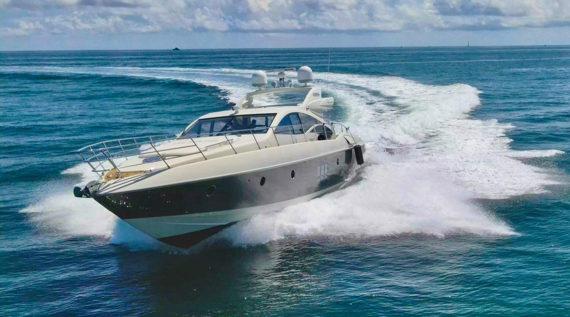 Azimut 68S