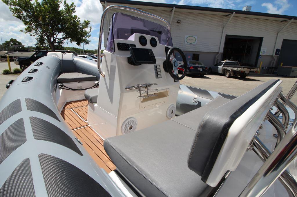 Brig Navigator 485