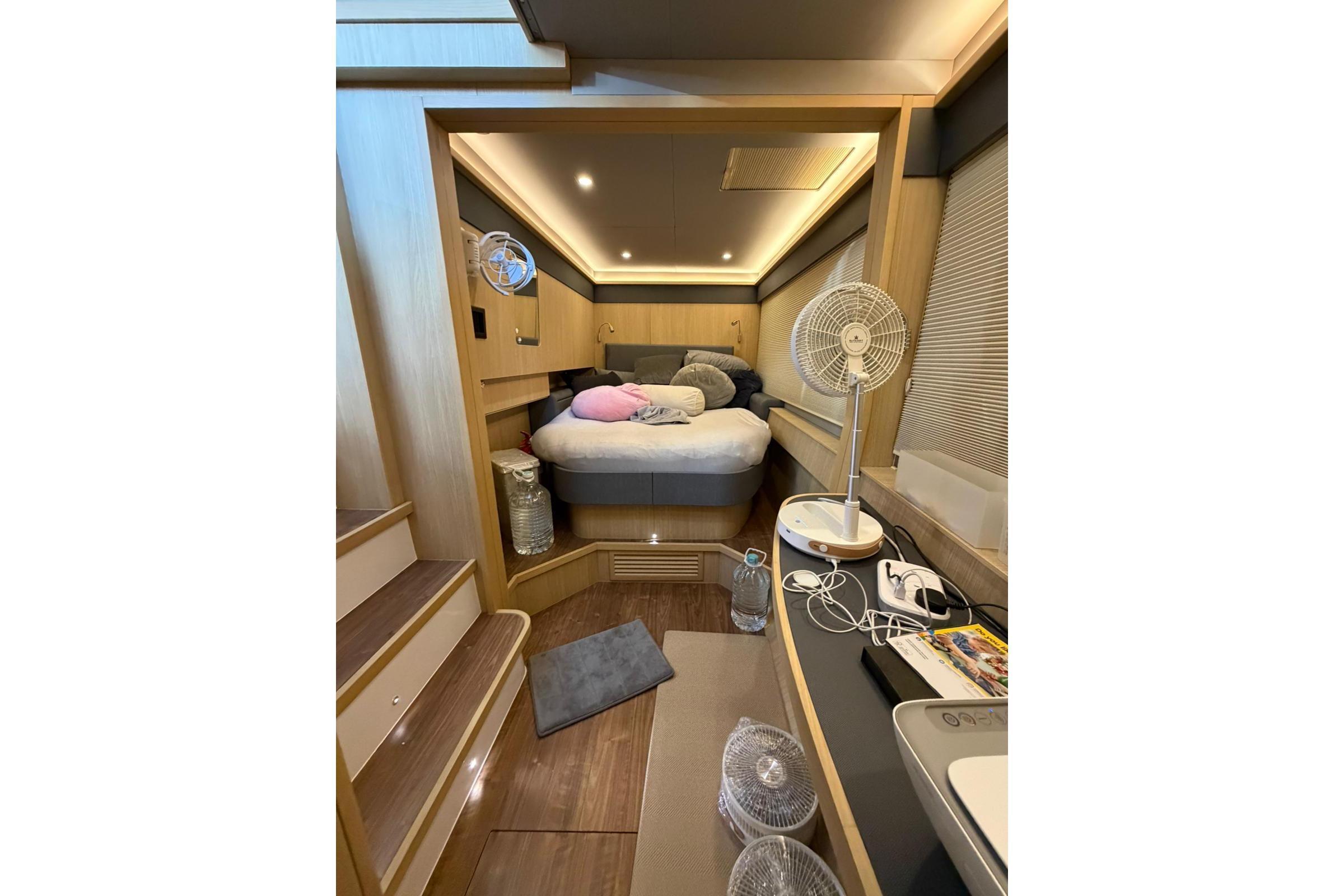 Aquila 42 Yacht