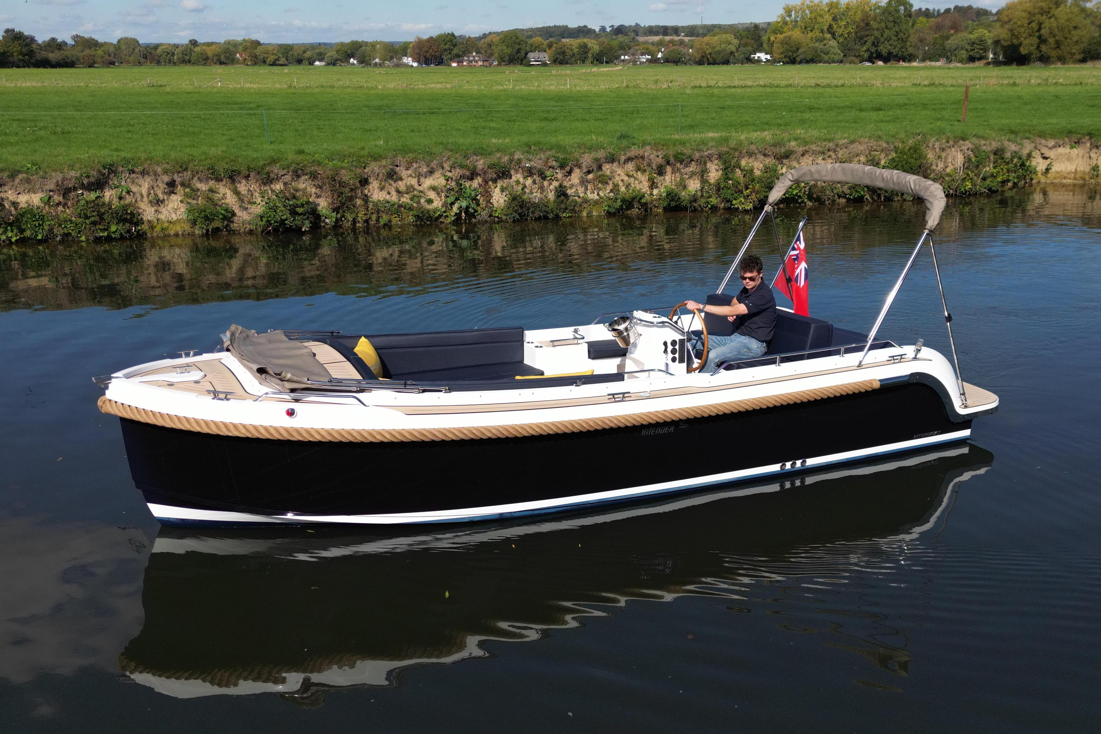 Interboat Intender 750