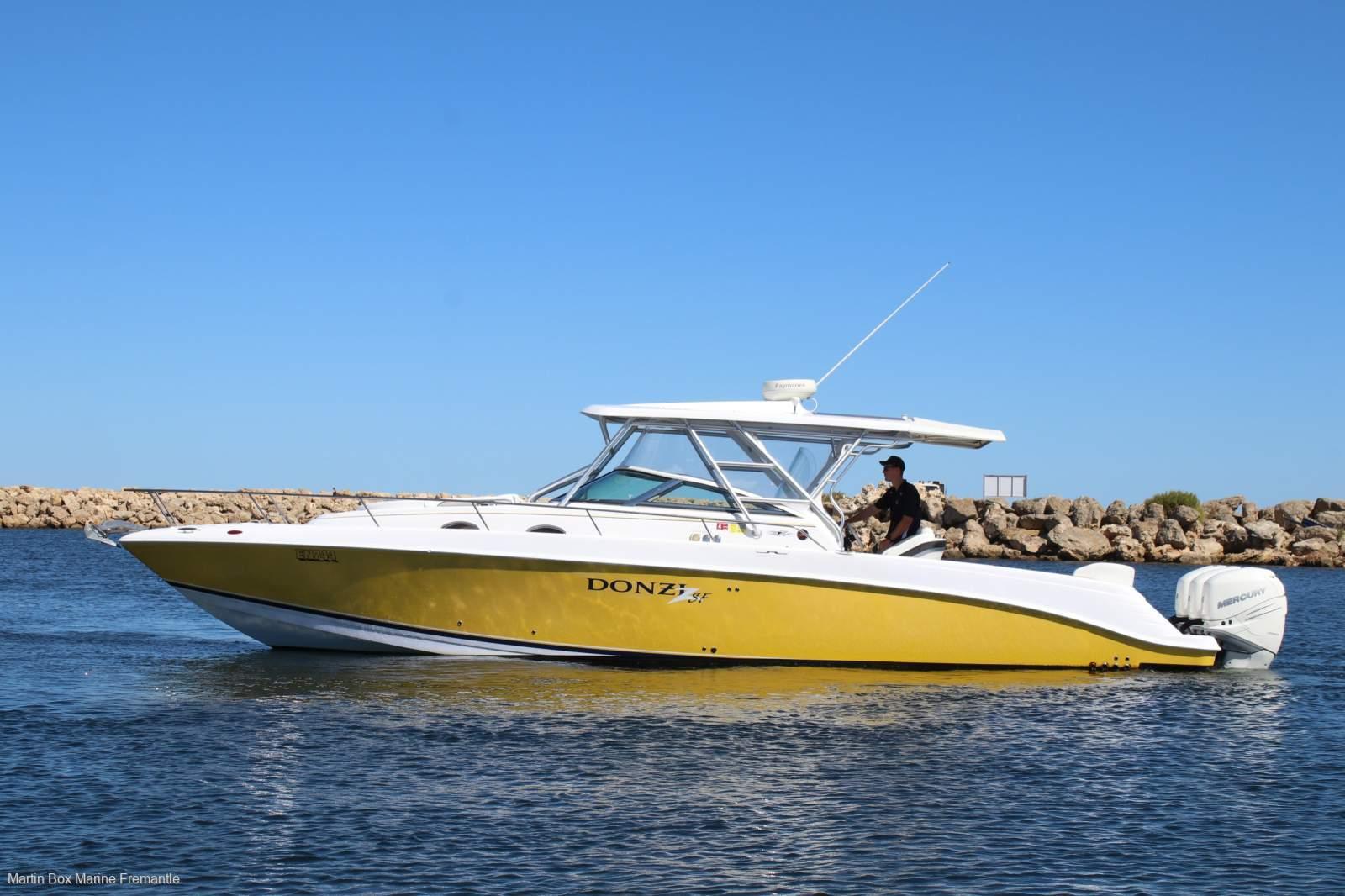Donzi 38 ZSF Sportfish Cruiser