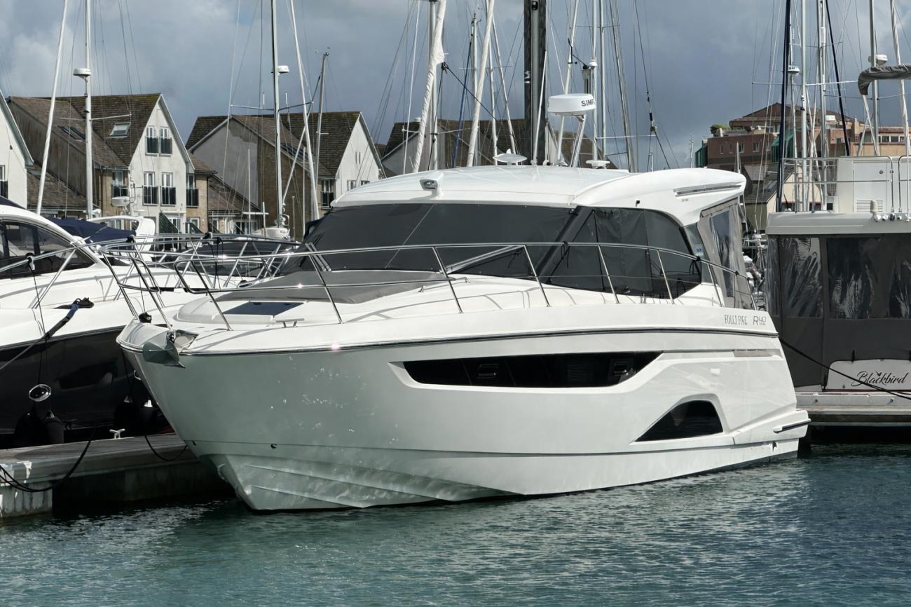 Bavaria R40 Coupe