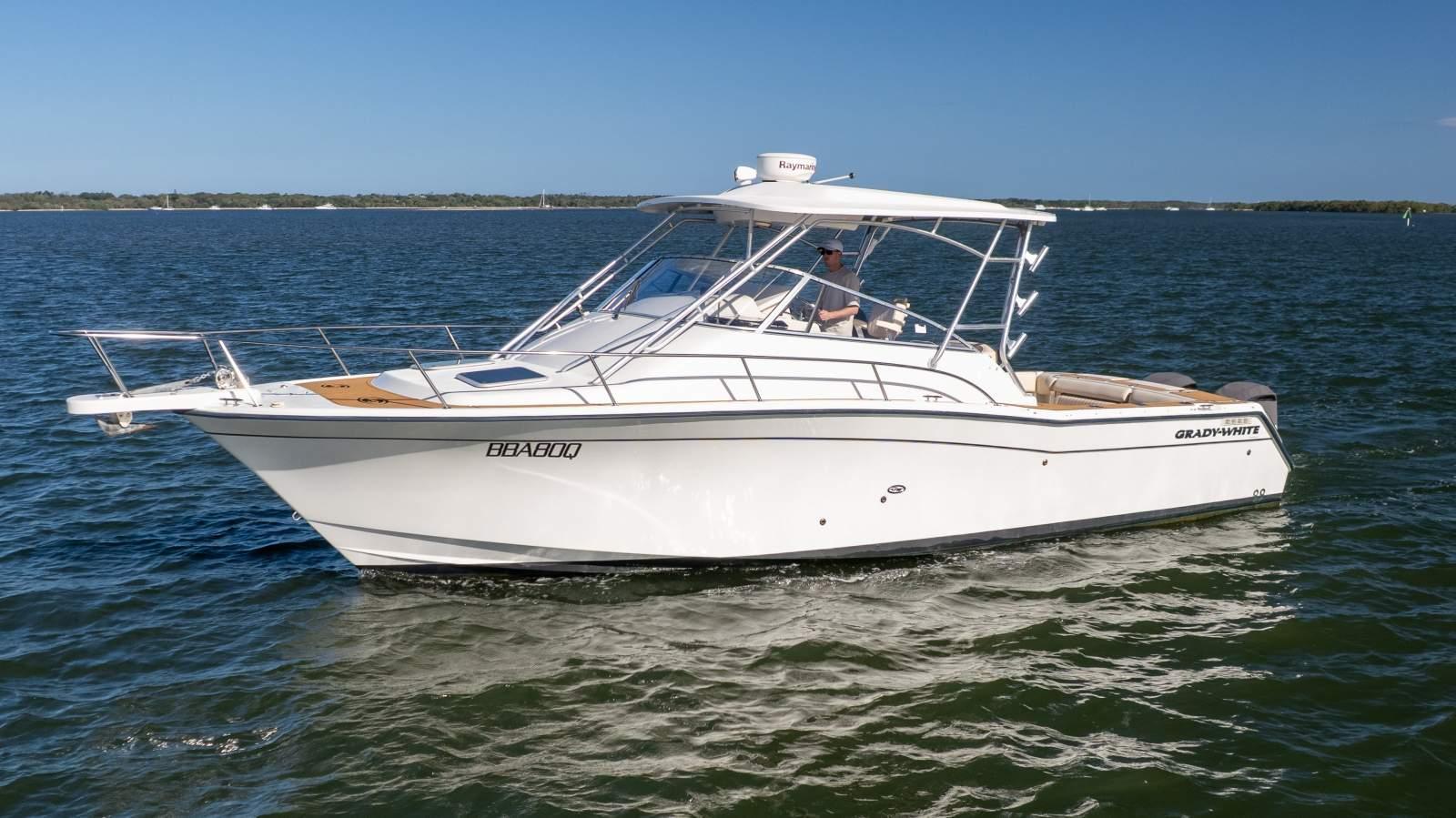 Grady-White Express 330