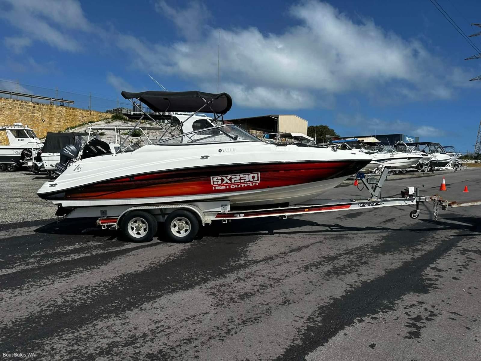 Yamaha SX230 High Output Twin Jet Bowrider