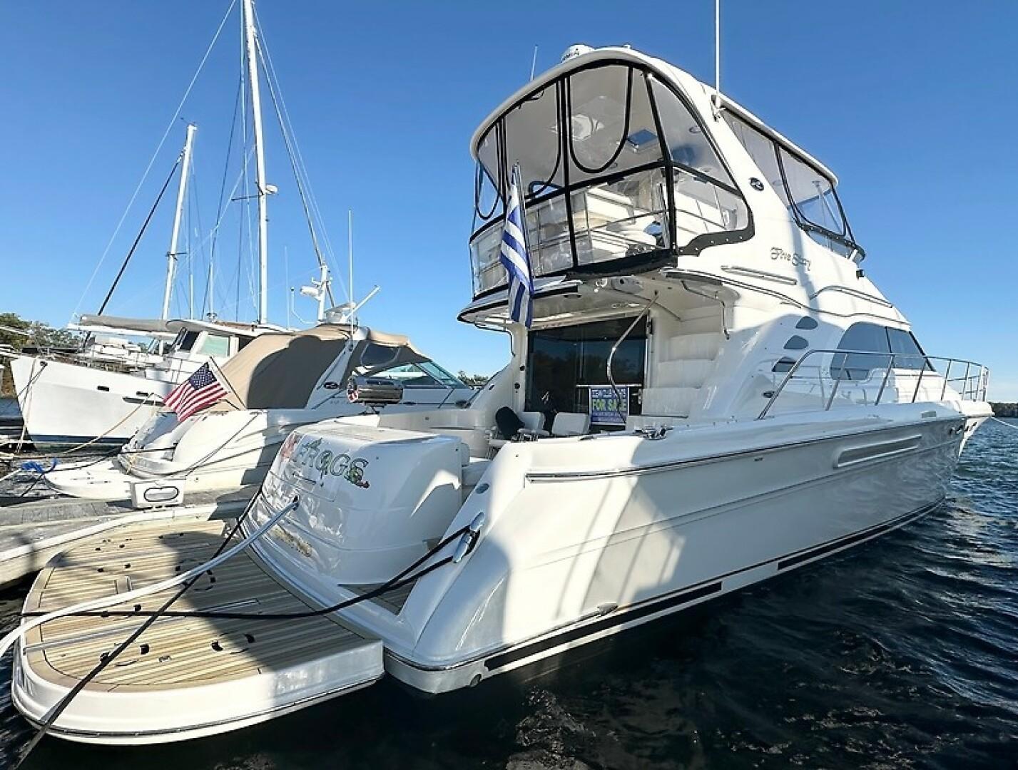 Sea Ray 560 Sedan Bridge